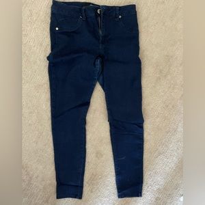 1822 skinny jeans, worn once size 6!